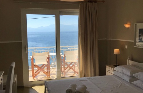 Sarakiniko Hotel | Paradisos