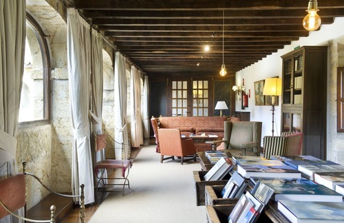 San Juan de Parres Hotel | Parador De Cangas De Onis