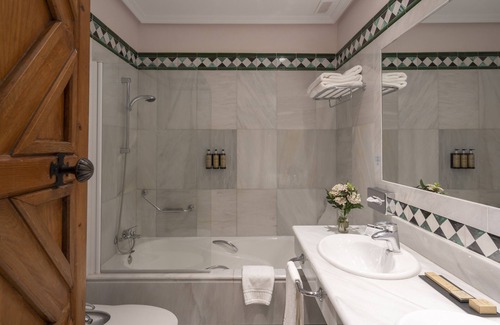 Guadalupe Hotel | Parador De Guadalupe