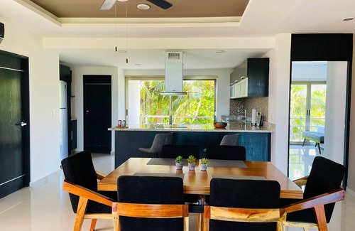 Villa Juarez Condo | Paraiso304; Entire Luxury Condo 3 minute walk from the beach