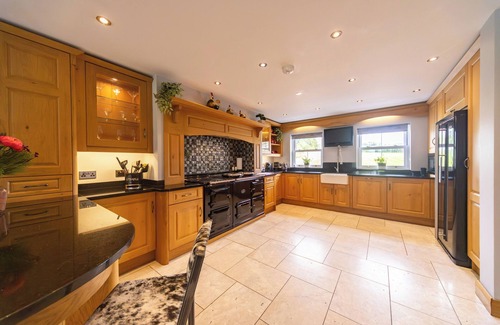 Llanilar Cottage | PARC Y DERI, pet friendly, with hot tub in Aberystwyth