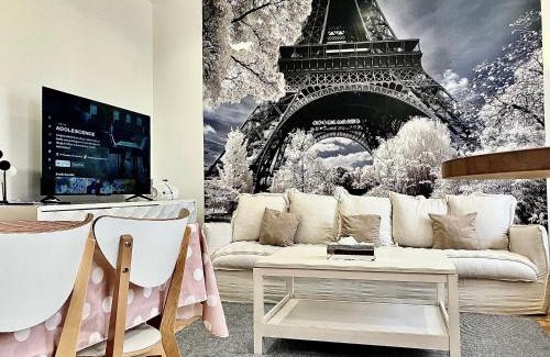 Le Raincy Apartment | PARIS CITY-Le Raincy - Facing station - 4 to 8 Pers