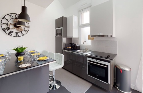 Villejust House | Paris House
