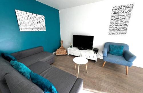 Universite Apartment | Paris La-Defense - U Arena - 2 Bedrooms - Terrace & Wifi
