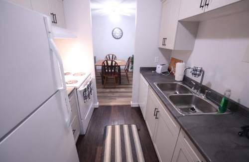 Algoma District Apartment | Paris Plaza