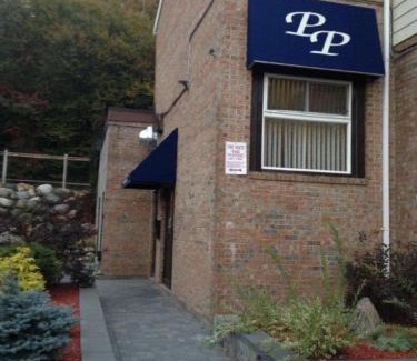 Algoma District Apartment | Paris Plaza