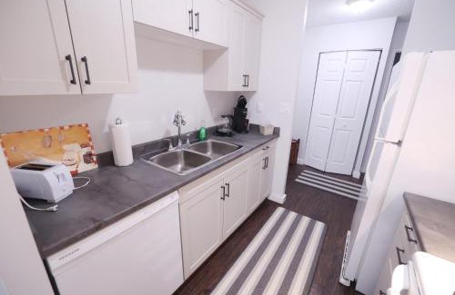 Algoma District Apartment | Paris Plaza