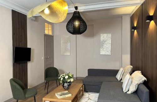 17th Arrondissement Apartment | Parisian Family flat
