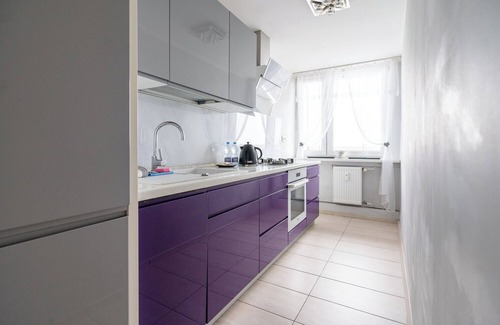 Chorzow Apartment | Park Śląski 18th Floor Apartment