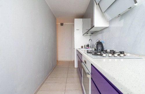 Chorzow Apartment | Park Śląski 18th Floor Apartment