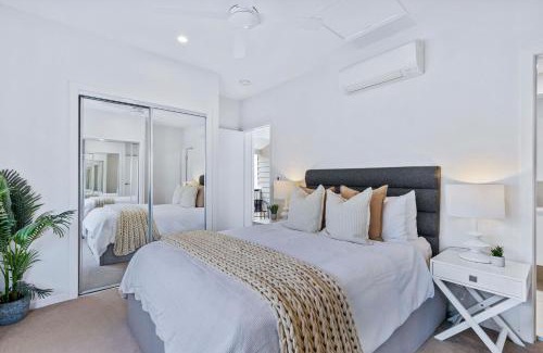 Auchenflower House | Park Avenue Terrace House 3Bed Outdoor BBQ