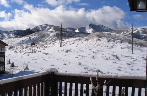 Kimball Junction Condo | PARK CITY. Sunny 2 BR+loft. Mtn views. Near Canyons, Kimball, Woodward, Outlets