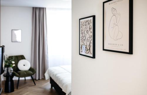 Gyor Apartment | Park Home with Free Street Parking