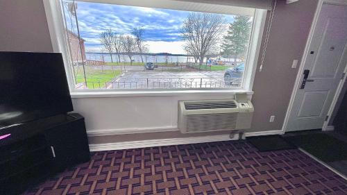 Tweed Hotel | Park Place Motel & Suites