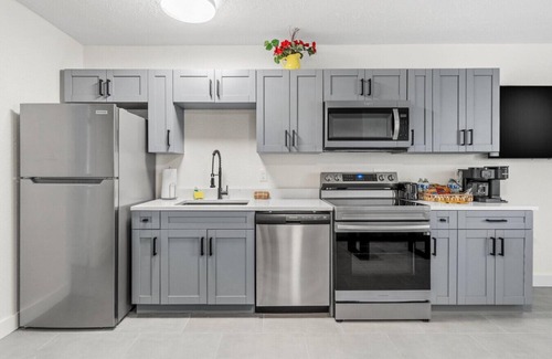 Madeira Beach Apartment | Park Shore Suite 7! Steps to Madeira Beach Access!