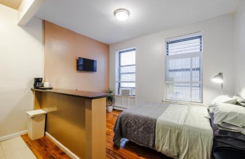 Manhattan Valley Apartment | Park Side Living, Get Cozy!