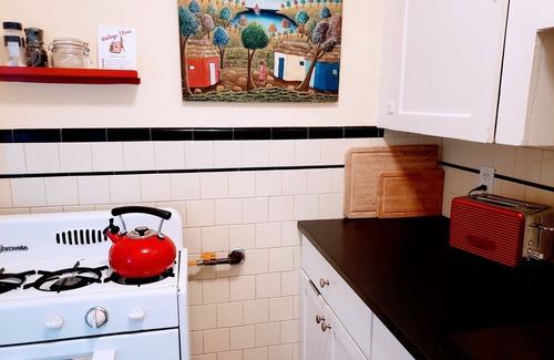 West End Apartment | Park View Apt 1/1 with Parking