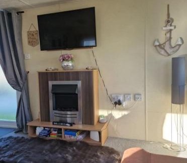Borth House | Parkdean Escape Coastal Comfort in Borth Spacious 3 Bedroom Family Getaway