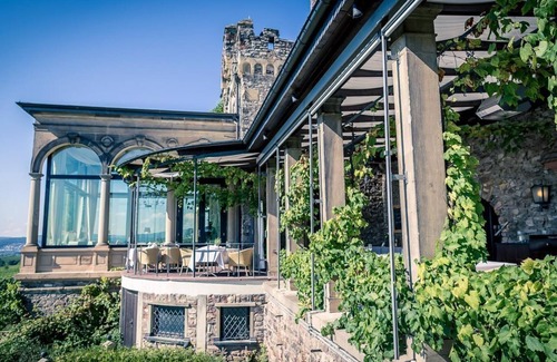 Johannisberg House | Parkresidenz Deluxe mit Balkon Inkl. Frühstück - Relais & Châteaux Hotel Burg Schwarzenstein