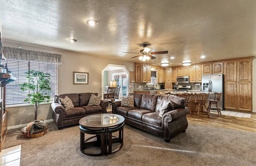 North Ogden House | Parks Close By, Big Private Yard, Ogden Canyon