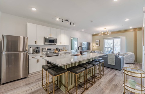 Old Fourth Ward Condo | PARKside.101 Retreat: Stylish 2-Bedroom + 2-Bath Condo in Atlanta - Old 4th Ward