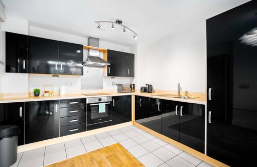 The Westside Apartment | Parkside City Centre Apartment - Superking - Parking