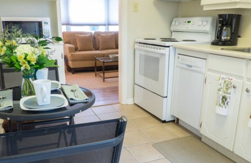 Old Town Historic District House | Parkview Cottage, Cozy Getaway