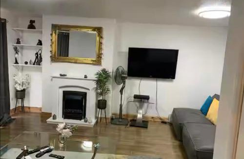 Larkfield Apartment | Parkview Manor