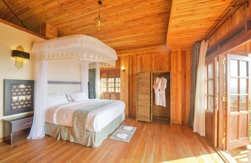 Kichwamba Cabin | Parkview Safari lodge