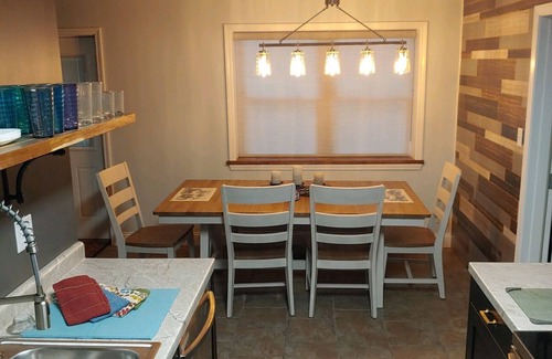 Patricksburg Cabin | Parkview Suite at Cataract Falls Lodge.