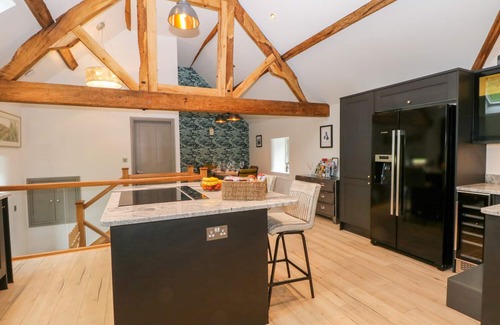 Leek Cottage | PARLOUR BARN, pet friendly, luxury holiday cottage in Leek