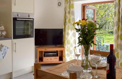 Llanybydder House | Parlwr - Uk11210