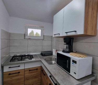 Dudestii Noi House | Parnica Home