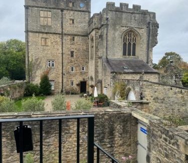 Bedale House | Parr Cottage at Snape Castle Mews