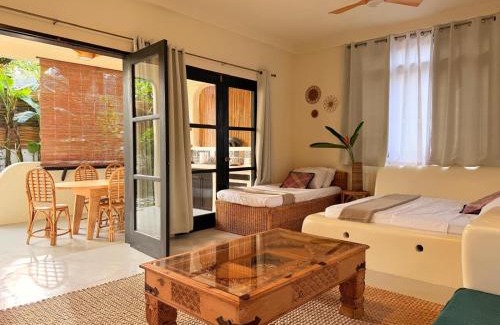 Port Barton Hotel | Parrots Boutique Resort