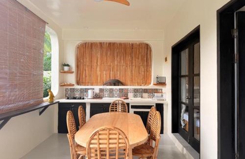 Port Barton Hotel | Parrots Boutique Resort