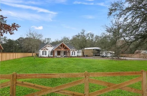 Madisonville House | Party in New Orleans, Rejuvenate in Madisonville!