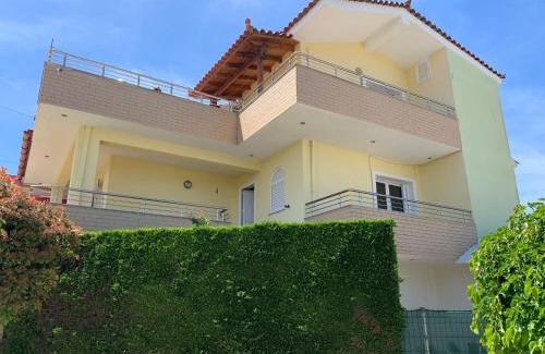 Mbrostar-Urë Apartment | Pasho's house