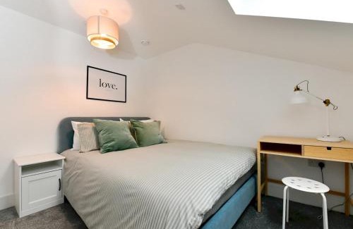 Pontcanna House | Pass the Keys Beautiful 3 Bed Town House