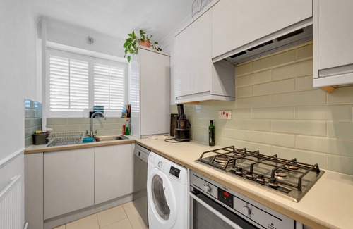 Crystal Palace Apartment | Pass the Keys | Chic Apartment in Crystal Palace