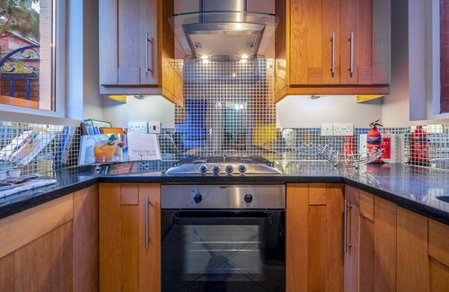 Ormeau House | Pass the Keys | Colourful, Quirky Artist-Owned 3 Bed Next to Cafes