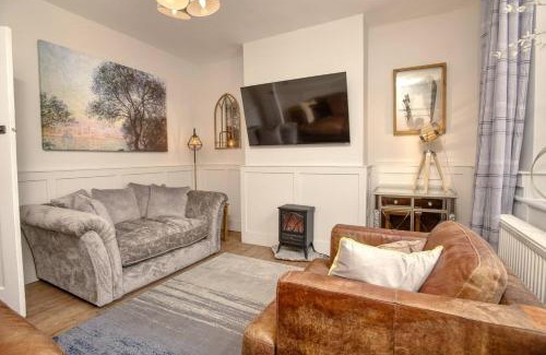 Aubourn House | Pass the Keys Cosy Countryside Hideout