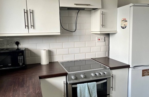 Harpenden Apartment | Pass the Keys | Cosy, Stylish 1 bed Flat in Harpenden with Parking
