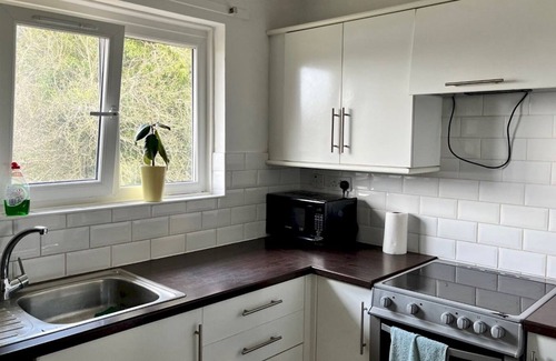 Harpenden Apartment | Pass the Keys | Cosy, Stylish 1 bed Flat in Harpenden with Parking