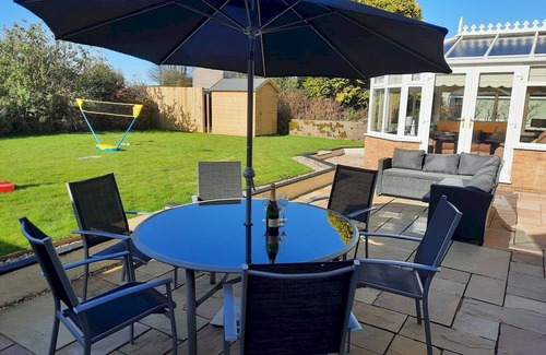 Brynteg House | Pass the Keys | Cysgod Eryri Spacious House near Anglesey Coast