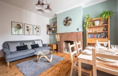 Lee Apartment | Pass the Keys | London Flat near Station 15 min to London Bridge