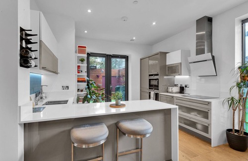 Lambeth Apartment | Pass the Keys | Modern House in Trendy Brixton