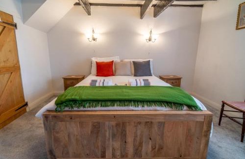 Giltbrook House | Pass The Keys Serenity Cottage A Cozy Retreat in Nottingham