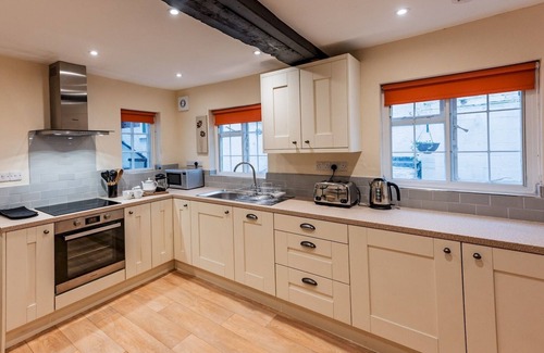 Church Stretton House | Pass the Keys | Spacious home, sleeps 9 - walker & cyclist retreat