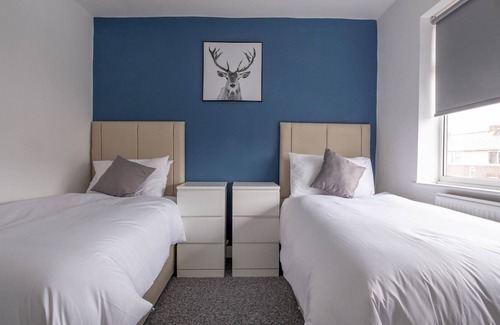 Carcroft House | Pass the Keys | Spacious house with free parking
